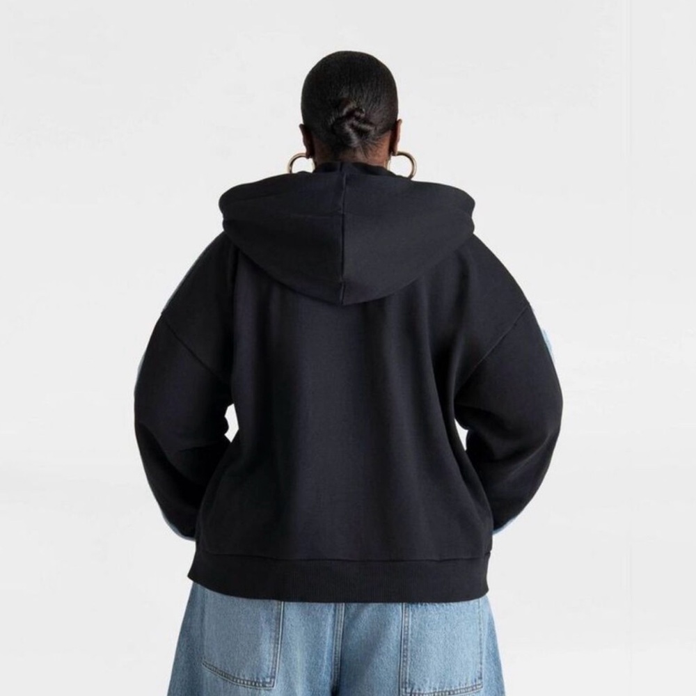 KBB by KAHLANA Women's 'The Denim and Fleece Hoodie' - Medium Wash XS,M,1X - Picture 2 of 3